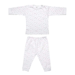 Een schattige pyjama met een hele fijne bloemenprint in de kleuren lila en roze. Deze pyjama Sterre komt uit de collectie van Beeren Bodywear. De pyjama heeft witte elastische boordjes.
