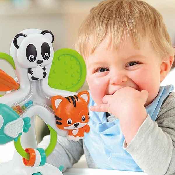 Een leuke ring-een-ring met dieren om peuters op de kinderstoel en tijdens de maaltijd te amuseren! De 3 grappige dieren draaien als in een ring-een-ring en draaien ook om zichzelf heen. Met 3 ringen en een kleine schroef om te draaien.