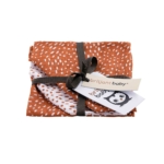 De hydrofiele washandjes Minimal Terra van het merk Briljant Baby zijn erg zacht. Set bestaat uit 3 washandjes: 2x terra ondergrond met witte stippen & 1x witte ondergrond met terra stippen.