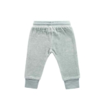 Een leuk effen broekje in grijs velour uit de collectie van Jollein. Heerlijk zacht en uiterst comfortabel voor je kleintje. Broekje heeft een elastische band met koordje.
