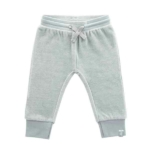 Een leuk effen broekje in grijs velour uit de collectie van Jollein. Heerlijk zacht en uiterst comfortabel voor je kleintje. Broekje heeft een elastische band met koordje.