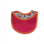 Leuke slabben van het merk Close. Deze slab is voorzien van de printjes van diverse auto's in de kleuren grijs, oranje & roze. Deze slabben zijn zeer handig voor de allerkleinste omdat ze mooi rond lopen en klein van formaat zijn.