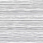 Een leuk mouwloos jurkje in het wit met fijne zwarte streepjes. Dit jurkje komt uit de collectie Stripes van Jollein. Heerlijk voor de warme dagen.