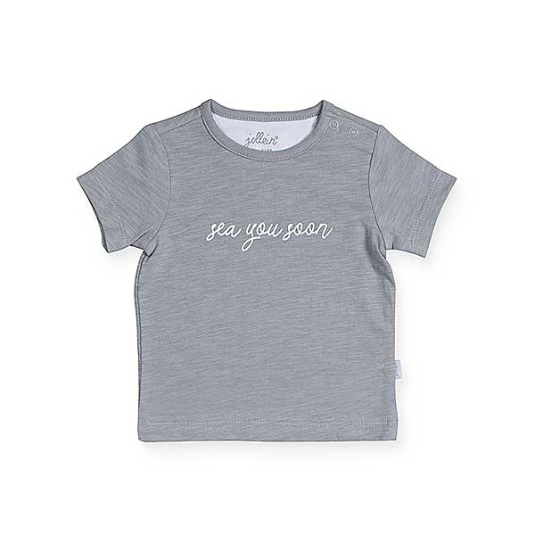 Leuk effen shirtje met tekst voor baby's. Het shirtje is grijs gemĂȘleerd met de tekst 'see you soon' en komt uit de collectie Octopus grijs van Jollein. Gemaakt van biologisch katoen.Â