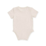 Mooie crème kleurig rompertje met korte mouwen. Het rompertje heeft een zakje op de borst en komt uit de Forest kledingcollectie van Jollein. Gemaakt van katoen. 