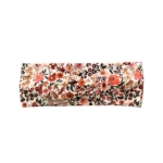 Deze leuke twisted haarband Fleurs wordt gemaakt door Little Adventure. De haarband is voorzien van een fijne bloemenprint in rood/bruin tinten. Geschikt voor 0 - 6 maanden en is gemaakt van biologisch katoen.