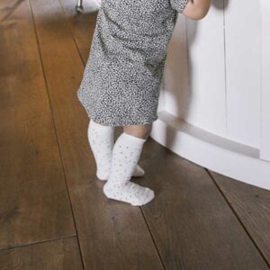 Leuke babysokken komen uit de Cloud Dancer collectie van Little Indians. De sokken worden gemaakt van biologisch katoen en hebben een mooie pasvorm.