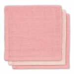 Deze leuke monddoekjes c.q. spuugdoekjes uit de collectie Bamboe van Jollein, zijn fijn om te gebruiken bij het voeden van de baby. De doekjes worden geleverd in 2 designs: 2x donker roze & 1x lichtroze.