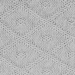 Leuke gebreide muts in de kleur grijs met een lief gebreid motiefje uit de collectie Diamond Knit van Jollein. Heerlijk voor de koude en natte dagen.