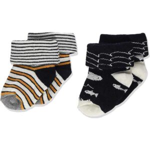 Deze schattige sokjes komen uit de collectie van Noppies. De sokjes worden geleverd in 2 paar: 1x gestreept en 1x met vissen. Geschikt voor 3 - 6 maanden.