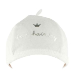 Een leuk wit mutsje voor een pasgeboren baby met in het zilver de test 'Bad hair day'. Dit mutsje komt uit de collectie van BamBam.