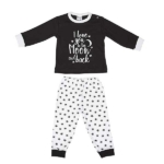 Een leuke zwart/witte pyjama met de tekst "I love you to the Moon and Back". Gemaakt van 100% katoen. Met gebreide boorden. Geschikt voor zowel jongens als meisjes.