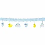 Een leuke slinger voor een babyshower of als aankondiging dat je kleintje is geboren. De slinger is blauw van kleur en heeft verschillende figuurtjes onder de slinger hangen.