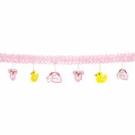 Een leuke slinger voor een babyshower of als aankondiging dat je kleintje is geboren. De slinger is roze van kleur en heeft verschillende figuurtjes onder de slinger hangen