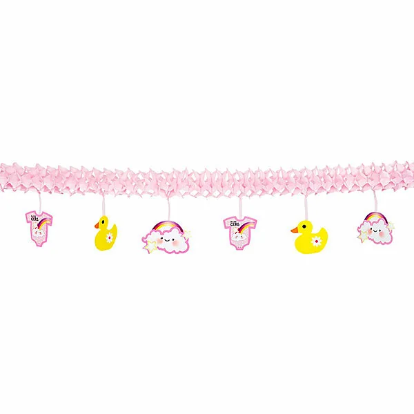 Een leuke slinger voor een babyshower of als aankondiging dat je kleintje is geboren. De slinger is roze van kleur en heeft verschillende figuurtjes onder de slinger hangen