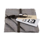 Mooi effen grijze monddoekjes uit de collectie Uni Pink van Briljant Baby. Effen van kleur maar met een weefmotief, mooi en subtiel.