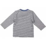 Een stoer shirtje met lange mouw. Het grijze shirt heeft een blauwe bies bij de hals, blauwe strepen en een stoere tekst in het blauw. Gemaakt van katoen. 