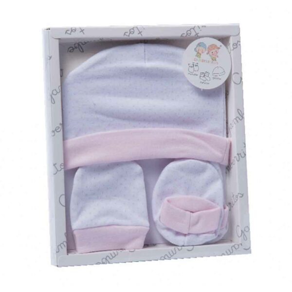 Een leuk wit setje met roze stipjes en roze boorden voor de allerkleinste. Je kleine zal in de herfst & winter de kou moeten trotseren en daarom is het belangrijk om hem of haar goed warm aan te kleden.