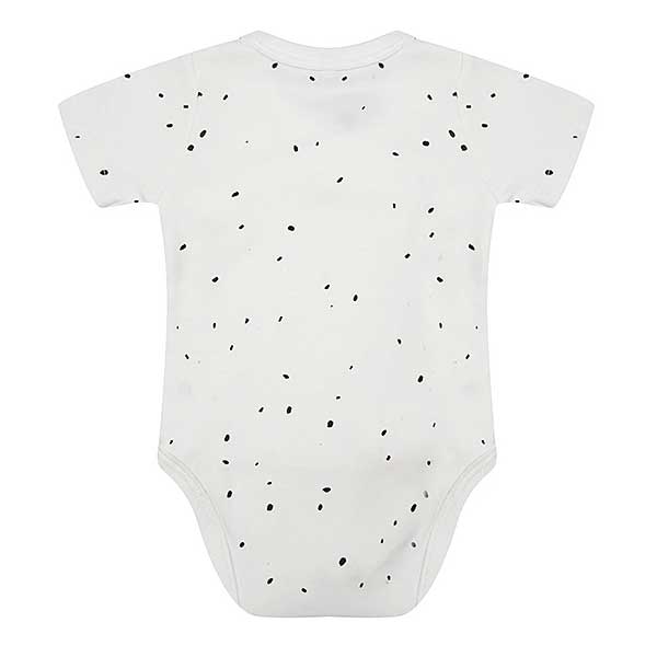 Deze romper met korte mouw Cloud Dancer komt uit de collectie van Little Indians. Het rompertje heeft een overslag en drukkertjes tussen de beentjes.