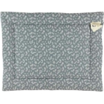 Dit leuke blauwgrijze boxkleed met witte print komt uit de collectie van Organic Botanic van Briljant Baby. De print bestaat uit diverse takjes met bladeren.