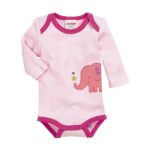 Een leuke set van 3 rompertjes met verschillende designs. Fuchsia met witte stippen, roze met een olifant & witte met gekleurde hartjes. Alle rompers zijn afgezet met een gekleurde bies.