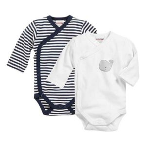 Een leuke set van 2 overslagrompetjes in de kleuren wit & donkerblauw. Het witte romper heeft een print van een walvis en de blauwe heeft witte strepen. 