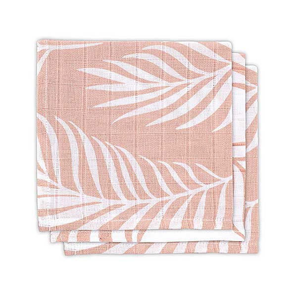 Deze leuke monddoekjes c.q. spuugdoekjes uit de collectie Nture van Jollein, zijn fijn om te gebruiken bij het voeden van de baby. De doekjes worden geleverd in 2 designs: 2x roze met witte print & 1x wit met roze print.