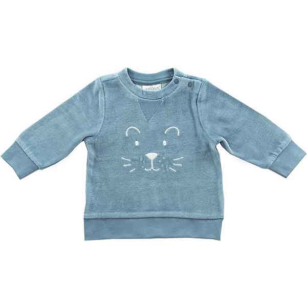 Een heerlijke zachte trui in de kleur blauw. De trui heeft lange mouwen en op de voorkant is een leuk leeuwen gezichtje geborduurd, Deze trui komt uit de Little Lion Teal Velour collectie van Jollein.