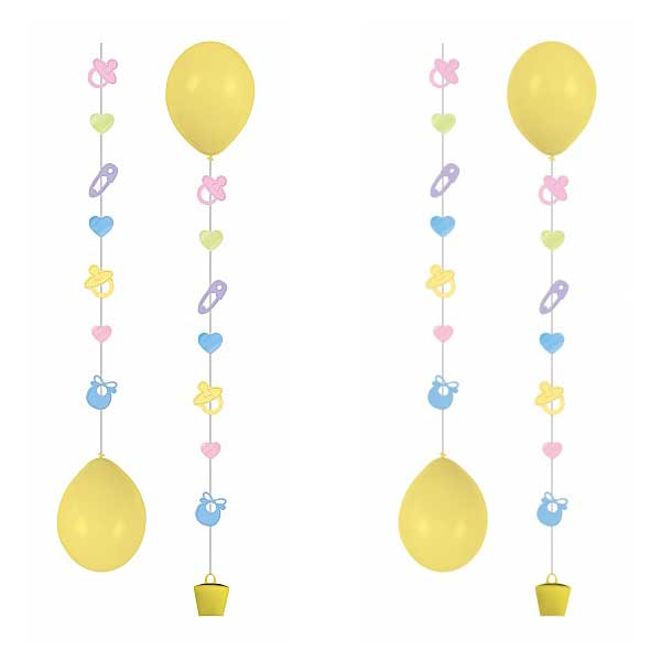 Wil jij het feestje van jouw kleintje opvrolijken? Deze leuke versiering met baby items is op te hangen onder een helium ballon.