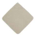 Handige en zachte zandkleurig badstof badcape van Jollein uit het Design Basics – Nougat. Deze badcape is onder andere te gebruiken na het badderen of na het babyzwemmen.