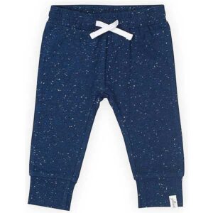 Heerlijk zacht en uiterst comfortabel broekje in de kleur blauw met witte stipjes voor jouw kleintje. Dit broekje komt uit de collectie Speckled Blue van Jollein.