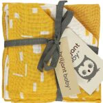 Deze monddoekjes komt uit onze nieuwe ‘Art’ collectie. Een collectie die zich kenmerkt door het gebruik van abstracte vormen en prachtige warme kleuren. Bestaand uit 3 designs: x1 effen – 1x okergeel met witte strepen – 1x wit met okergele strepen.