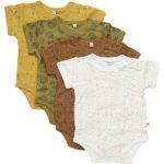 Leuke set van 4 rompers met korte mouw van Pippi in de kleuren okergeel, crème, groen & bruin. Gemaakt van biologische katoen. 