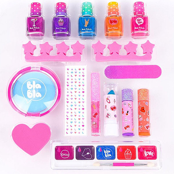 Leuke make-up set voor de hippe dametjes onder ons. Deze set is 16-deligDeze make-up is speciaal gemaakt voor kinderen. Komt uit de collectie van Create-it!