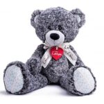 Hoi! Mijn naam is Marcus. Ik ben heerlijk zacht en erg vriendelijk maar ook een beetje verlegen. Als jij te lang naar mij kijkt moet je niet verbaasd zijn dat ik ga blozen. Als jij lief bent tegen mij fan geef ik jou oneindig veel liefde terug. Als jij goed voor mij zorg dan zorg ik ook goed voor jou en zal ik er altijd voor je zijn.