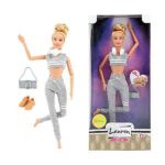 Tienerpop Laura met koptelefoon van Toi Toys in grijs en wit met accessoires en trendy outfit