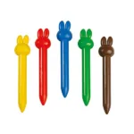 Voor de kleintjes onder ons hebben wij deze Nijntje waskrijtjes. Zonder dat er hard gedrukt hoeft te worden krijg je met gemakt de kleuren van deze krijtjes op papier. Elk krijtje heeft een uiteinde in de vorm van het hoofd van Nijntje.