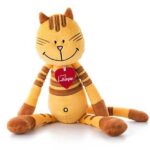 Hoi! Mijn naam is Pipa Lipa. PIPA LIPA is niet mijn oorspronkelijke naam maar mijn artiesten naam. Ik ben namelijk pas mijzelf aan het zoeken ........ Ik ben me zingen, en acteren begonnen, daarna was het nagelstyling , koorddansen en ik weet nog niet wat er verder zal gebeuren. Help jij mij een weg te vinden?