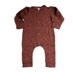 Een heerlijk zacht boxpakje Leopard, zonder voetjes, van soepele tricot met een leuke luipaardenprint in de kleur roodbruin en zwart uit de collectie van Little Adventure.