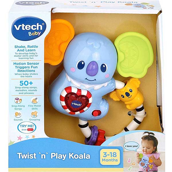 Schud, waggel en leer met mij! Deze lieve koala met een interactieve toets laat kleintjes kennismaken met vormen, licht, gezongen liedjes, geluiden en zinnetjes. Verder dient het handvat als een bijtring. Het draaien van de oren draagt bij aan de ontwikkeling van de motoriek.
