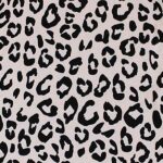 Een leuke roze rompertje met een zwarte luipaardenprint. Het rompertje heeft lange mouwen en de hals en de pijpjes zijn afgezet met een roze bies. Gemaakt van katoen. 