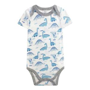 Een leuk witte rompertje met dinoprint in verschillende kleuren blauw. Het halsje en de randen van de pijpjes zijn afgezet met een grijze bies. Gemaakt van 100% katoen. 
