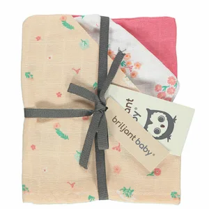 Deze washandjes komt uit de Flower collectie van Briljant Baby. Een leuke collectie met printjes van kleine bloemetjes in zachte kleurtjes. Bestaand uit 3 designs: 1x effen – 1x wit met roze bloemen – 1x zalmkleurig met bloemen.