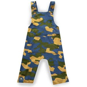 Heerlijk zacht en uiterst comfortabel tuinbroekje in de kleuren legergroen, blauw en geel uit de collectie van Frogs and Dogs. Leuk te combineren met een effen shirtje of rompertje.