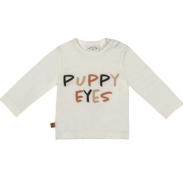 Dit leuke shirt met lange mouw is ecru van kleur en met verschillende kleuren bruin is de tekst Puppy Eyes er opgedrukt. Het shirtje komt uit de collectie Playtime van Frogs and Dogs.