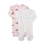 Dit setje met 2 boxpakjes van het merk Pippi in de kleuren roze/wit zijn heerlijk om in te spelen of als pyjama om lekker in te slapen.