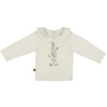 Een lieve shirtje met lange mouw uit de collectie Winter Flower van Frogs and Dogs met de tekst Love is in the Air, een boom met hartjes bladeren en 2 vogeltjes.