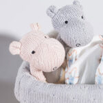 rammelaar bijtring nijlpaard Jollein Soft Knit grijze baby rammelaar met houten ring