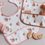 Jollein slabben Peach set van 2 met perzikenprint en roze bies
