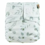 Een makkelijke wasbare dagluier in het design Botanic. Deze luier is te gebruiken vanaf de geboorte tot zindelijkheid. Met verwijderbare booster voor extra absorptie.